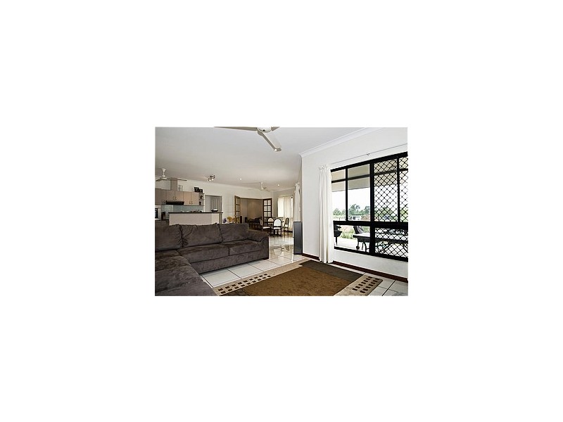 38 Richards Crescent, Rosebery NT 0832