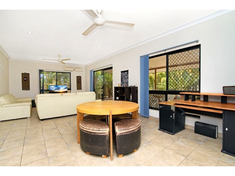 9/11 Sonder Crescent, Bakewell NT 0832