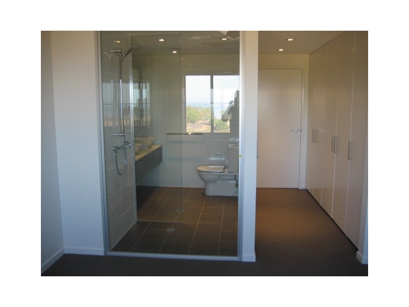 129/19 Kitchener Drive, Darwin NT 0800