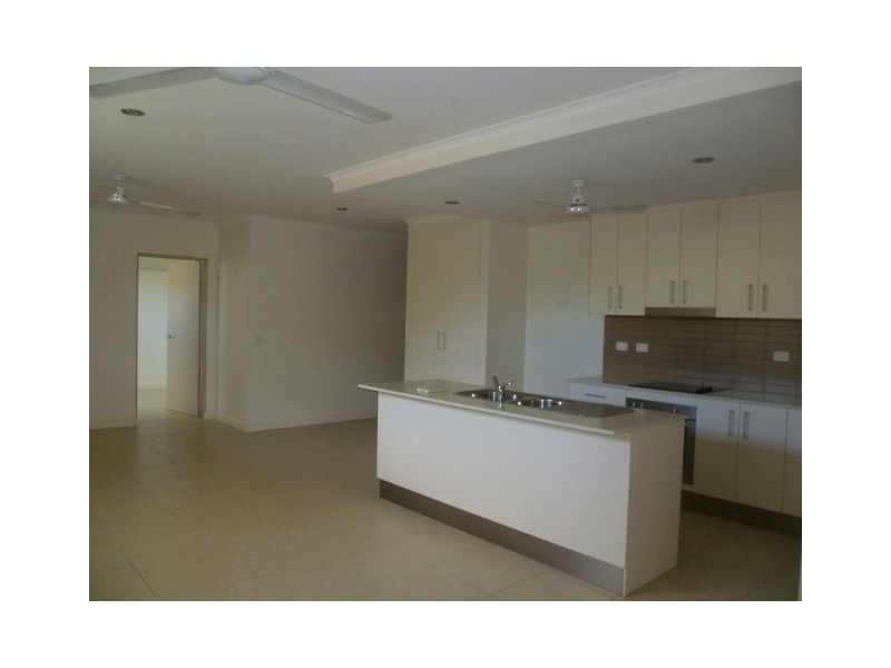 1/32 Lorna Lim Terrace, Driver NT 0830