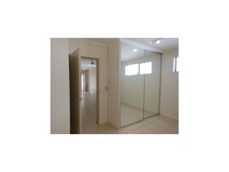1/32 Lorna Lim Terrace, Driver NT 0830