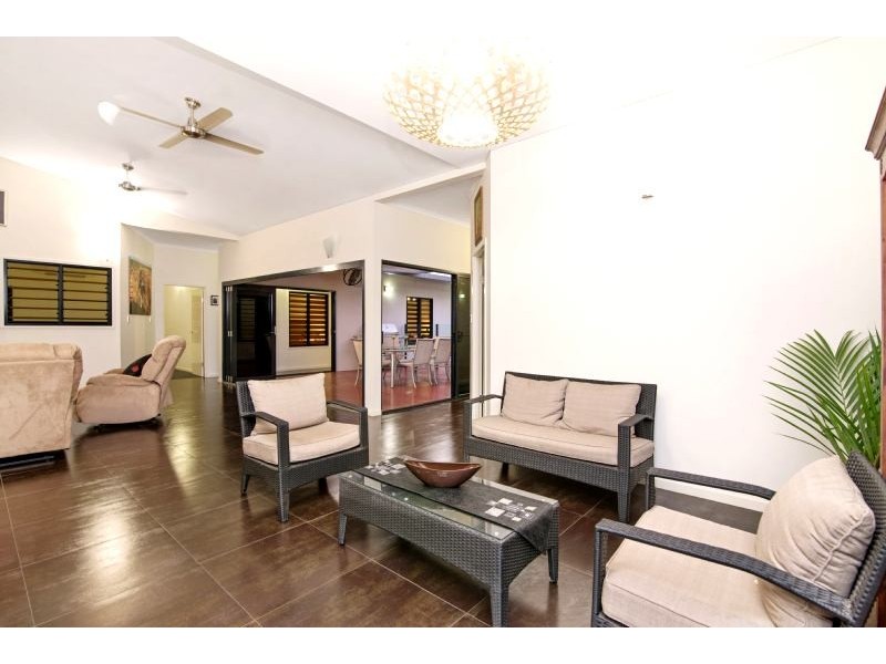 8 Bryden Street, Rosebery NT 0832