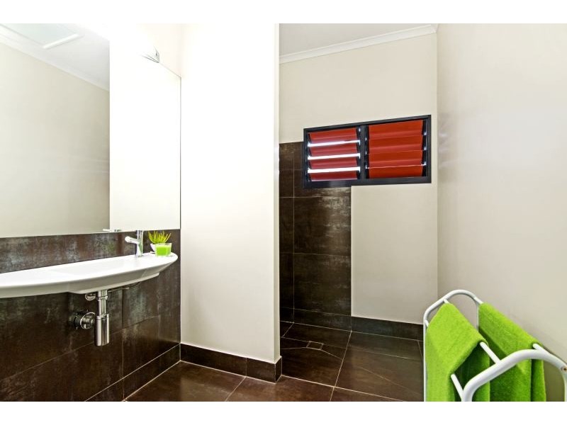 8 Bryden Street, Rosebery NT 0832