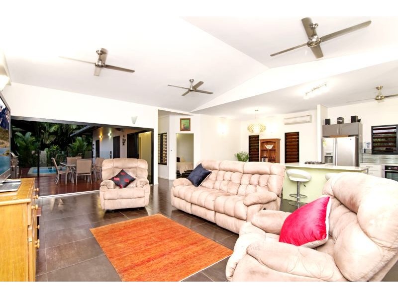 8 Bryden Street, Rosebery NT 0832