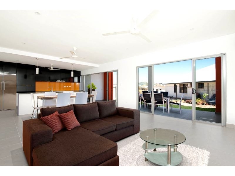 2/8 Angel Road, Johnston NT 0832