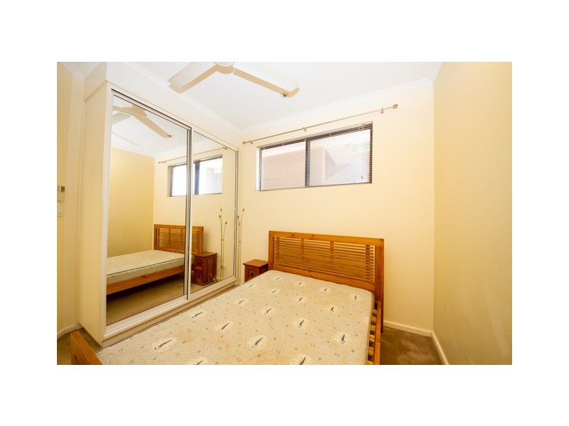 2/4 McMinn Street, Darwin NT 0800