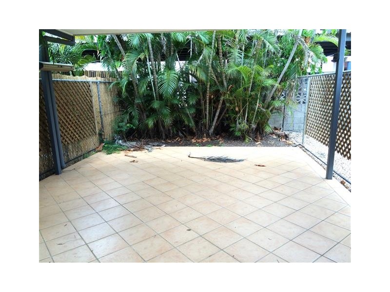 2/4 Winston Avenue, Stuart Park NT 0820