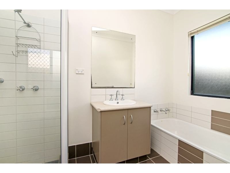 8 Bowrey Crescent, Farrar NT 0830