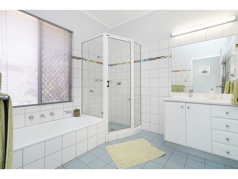 10 Lobelia Court, Rosebery NT 0832