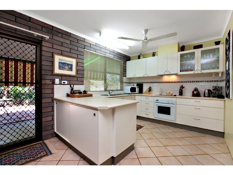 17 Landers Court, Gray NT 0830