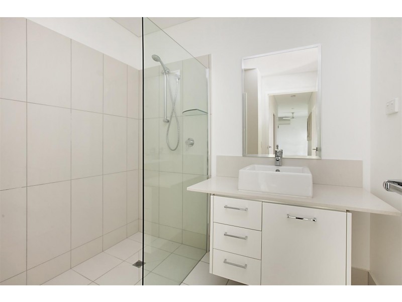 1832/27 Woods Street, Darwin NT 0800