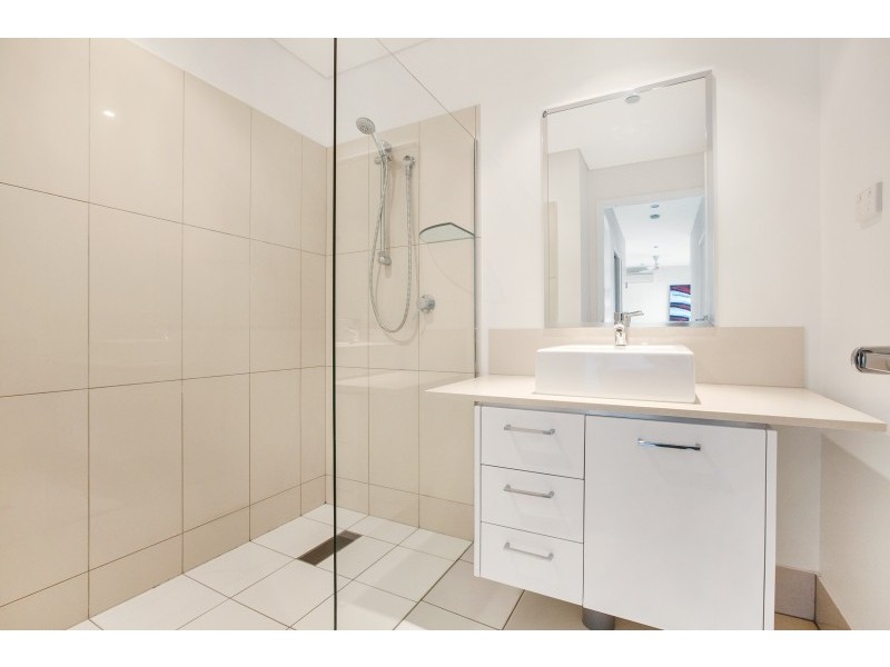 9014/27 Woods Street, Darwin NT 0800