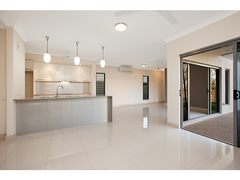 8/30 Matla Crescent, Lyons NT 0810