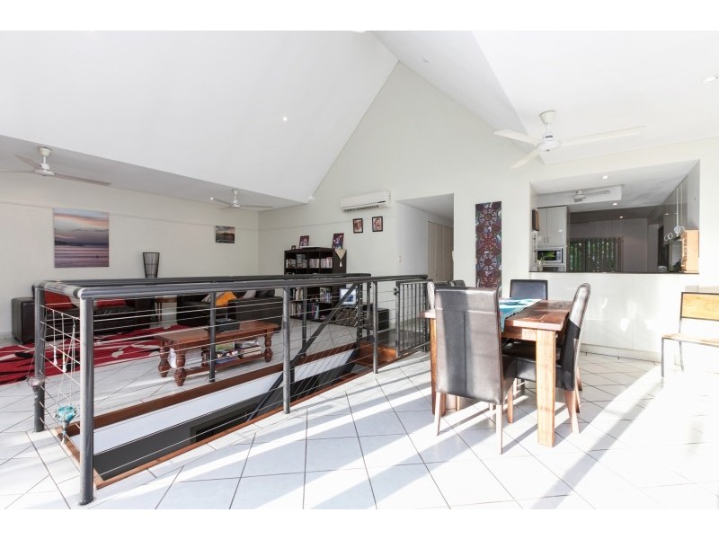 2/8 Gardens Road, The Gardens NT 0820