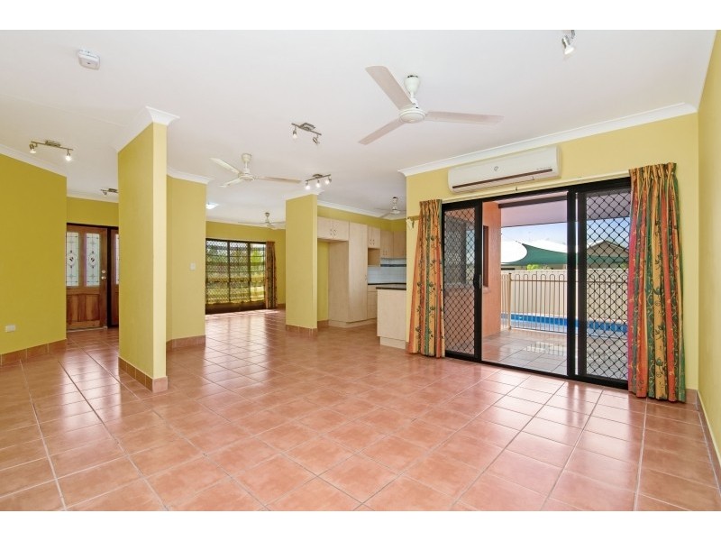 2 Magoffin Street, Farrar NT 0830