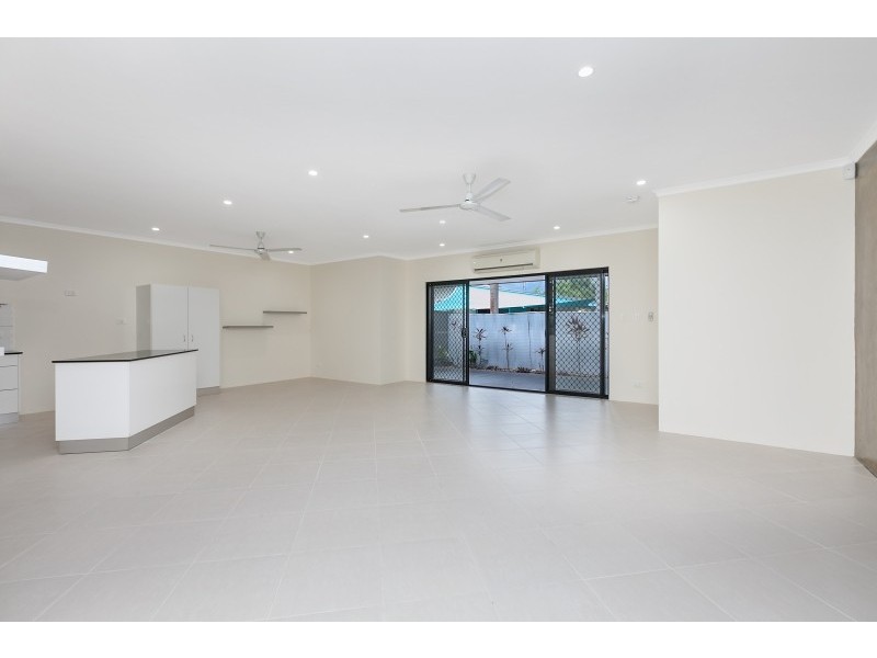 2/12 Goodall Court, Rosebery NT 0832