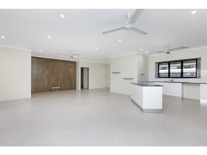 2/12 Goodall Court, Rosebery NT 0832