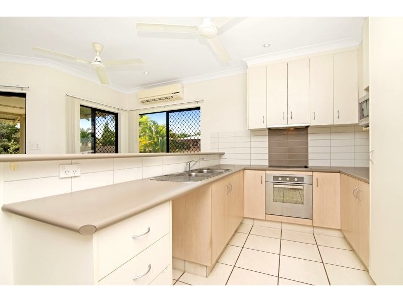 8 Bowrey Crescent, Farrar NT 0830