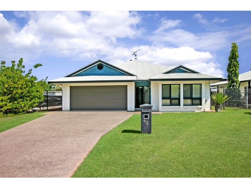 42 Richards Crescent, Rosebery NT 0832