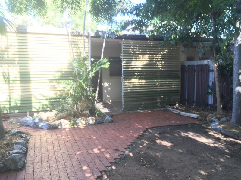 2/6 Abbott Crescent, Malak NT 0812