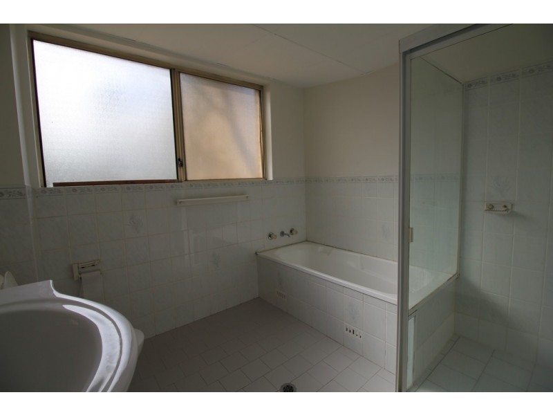 2/120 Railway Street, Granville NSW 2142