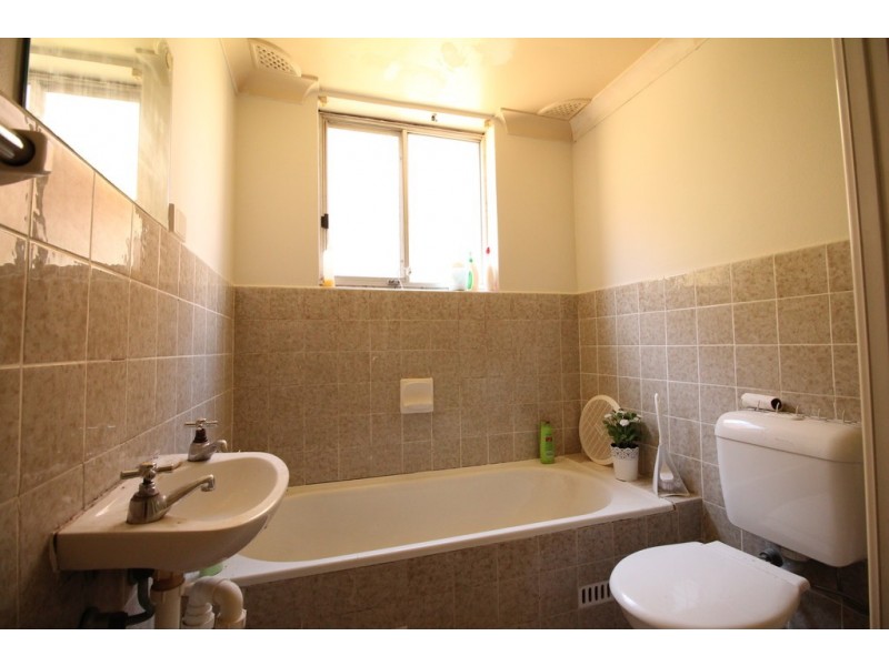 4/9 Allen Street, Harris Park NSW 2150