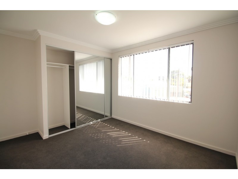 17/2-4 Belinda Place, Mays Hill NSW 2145