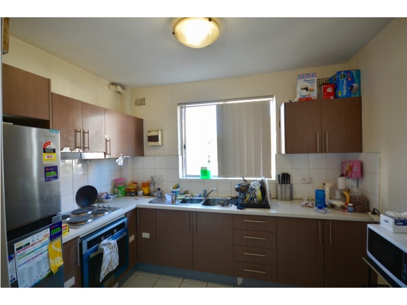 10/11 Station Street West, Harris Park NSW 2150