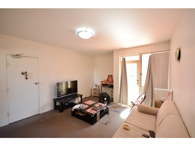 10/11 Station Street West, Harris Park NSW 2150