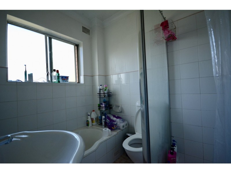 2/12-14 Wigram Street, Harris Park NSW 2150