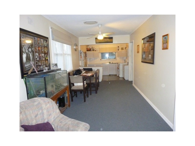 21 ADRIAN AVE, Lurnea NSW 2170