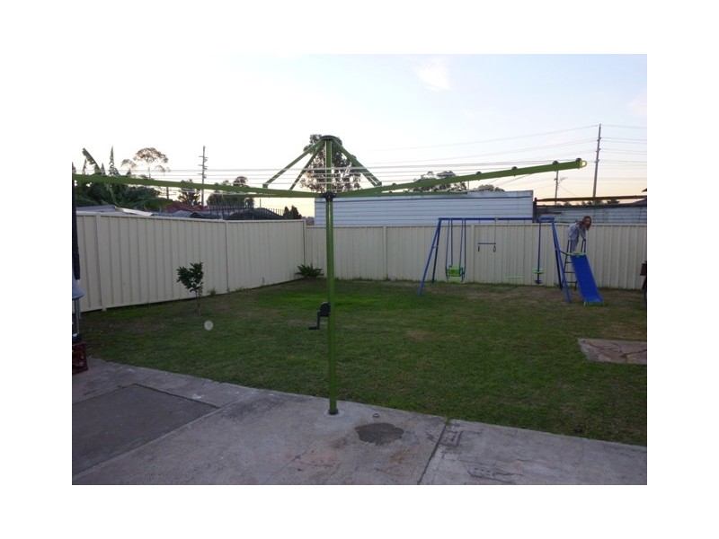 21 ADRIAN AVE, Lurnea NSW 2170