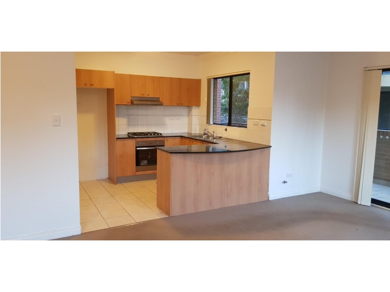 2/22 Blaxcell Street, Granville NSW 2142