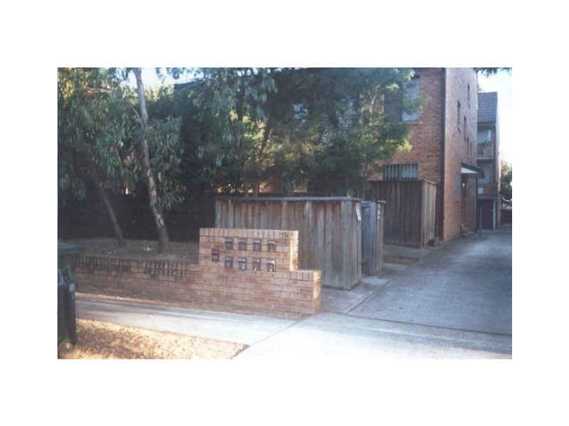 2/24 Helen, Westmead NSW 2145