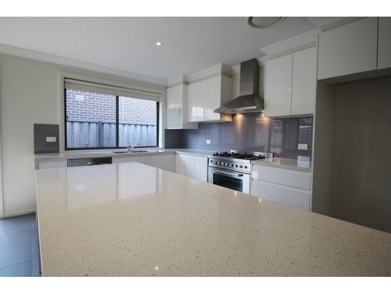 7 Emperor Avenue, The Ponds NSW 2769