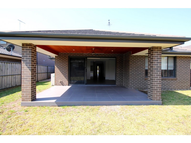 7 Emperor Avenue, The Ponds NSW 2769