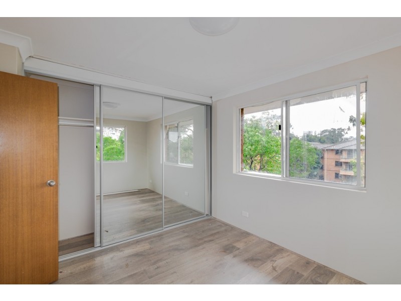 7, 4-6 Thomas Street, Parramatta NSW 2150