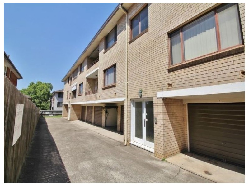 2/12 Allen Street, Harris Park NSW 2150