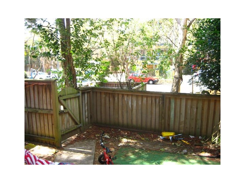 1/24  Helen St, Westmead NSW 2145