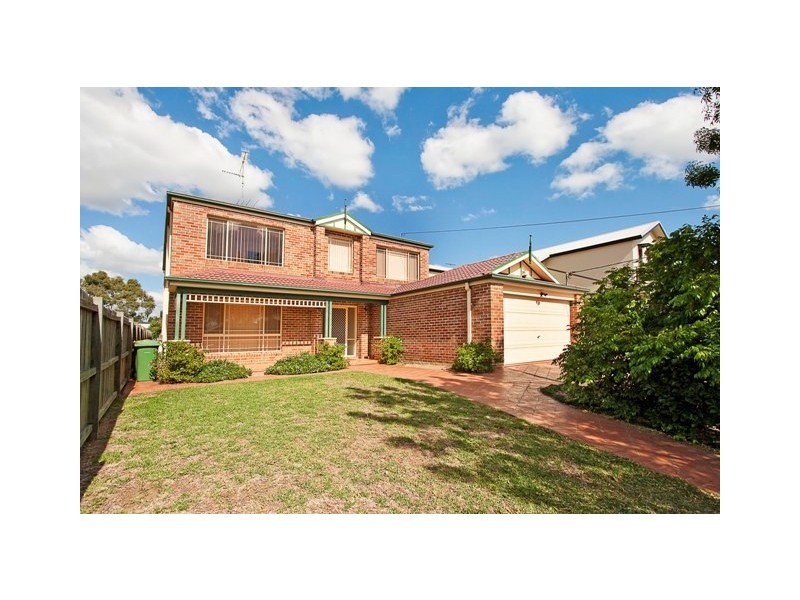 16 Patten Ave, Merrylands NSW 2160