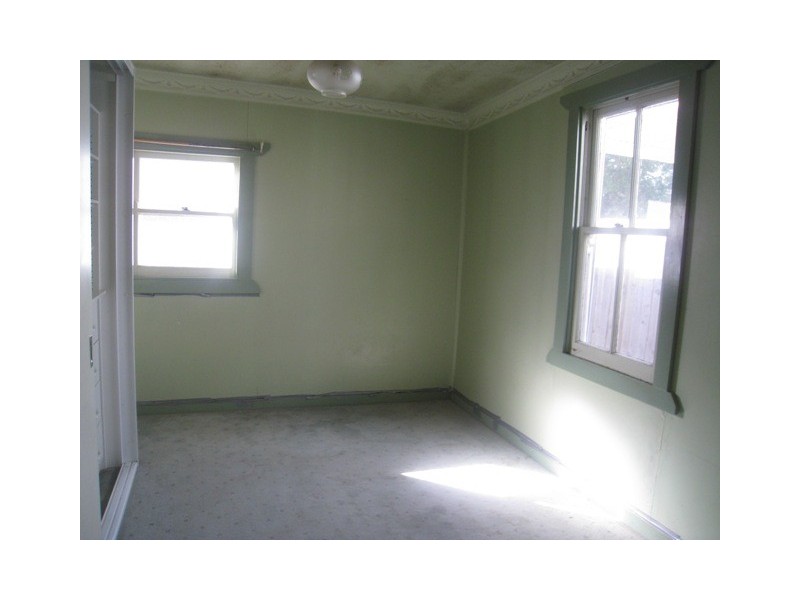 8 Oak Street, Parramatta NSW 2150