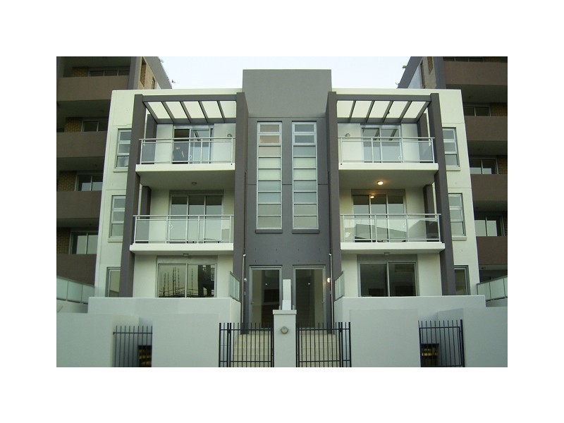 28/4-10 BENNEDICT COURT, Holroyd NSW 2142