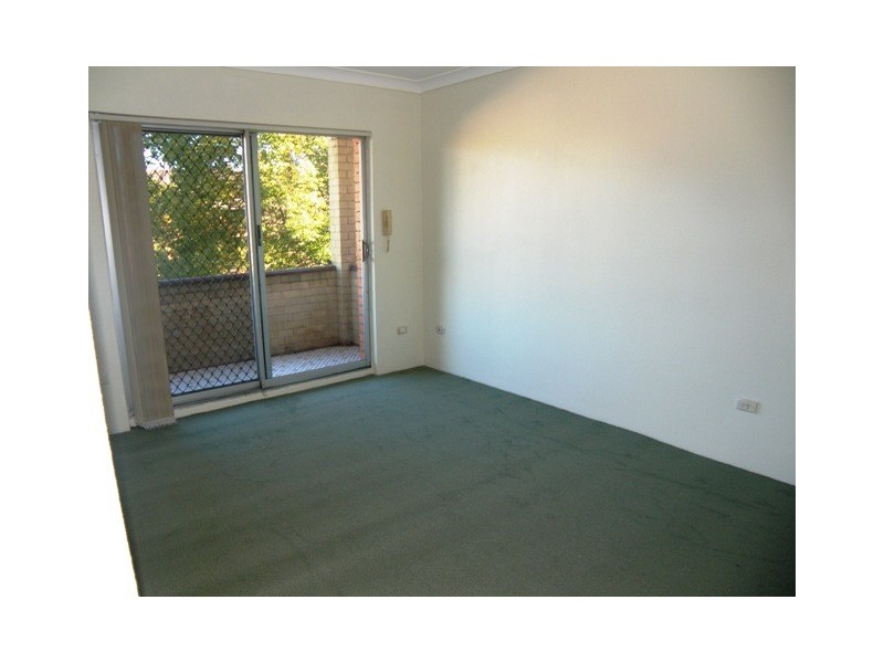 2/12-14 Wigram Street, Harris Park NSW 2150