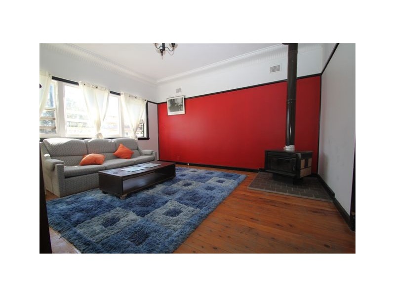 77 Whitaker Street, Old Guildford NSW 2161