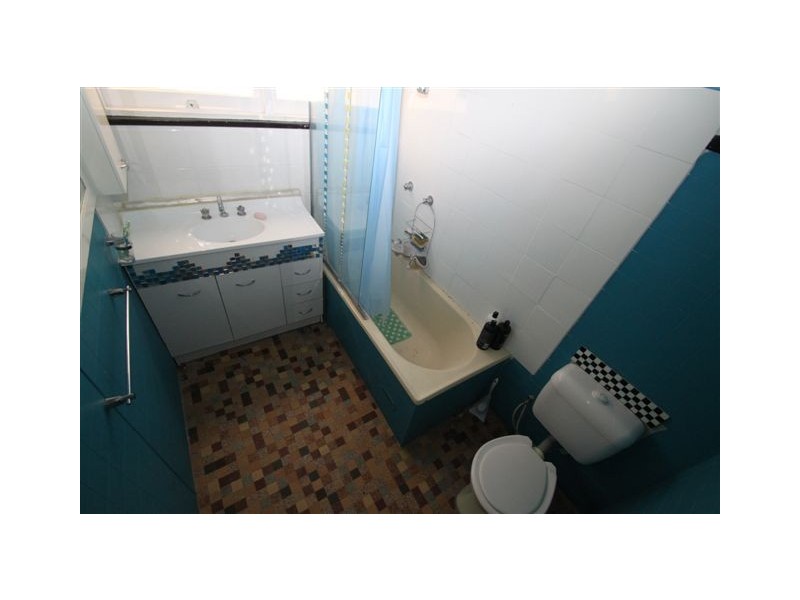 77 Whitaker Street, Old Guildford NSW 2161