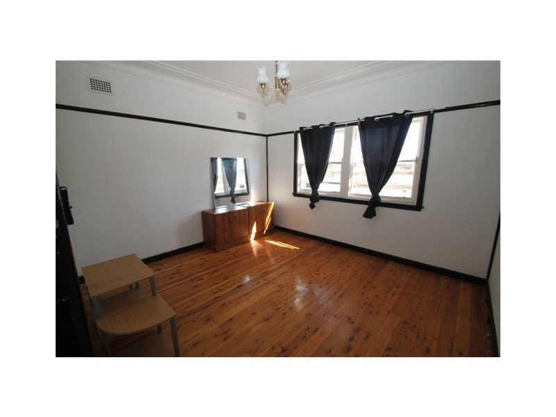 77 Whitaker Street, Old Guildford NSW 2161