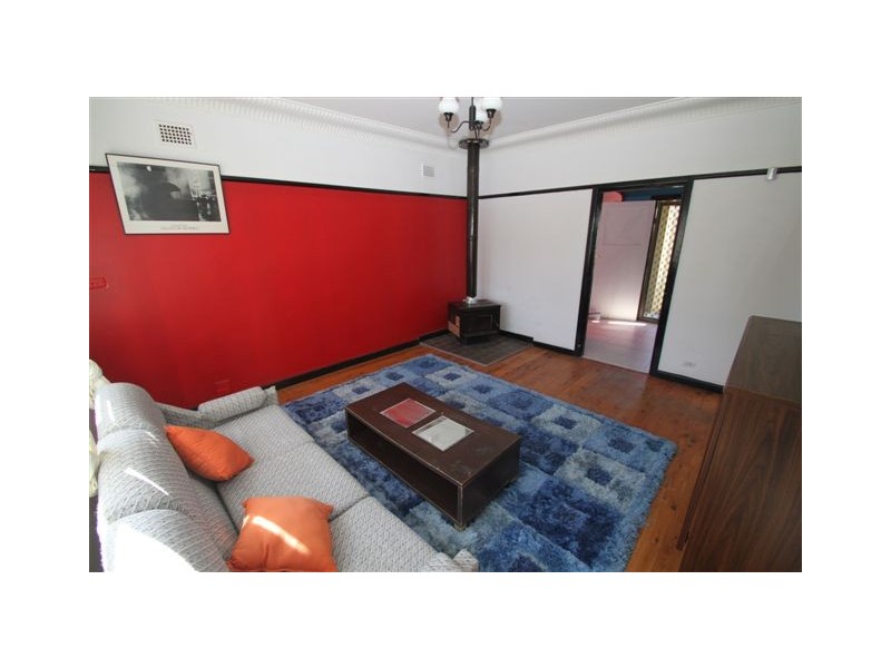 77 Whitaker Street, Old Guildford NSW 2161