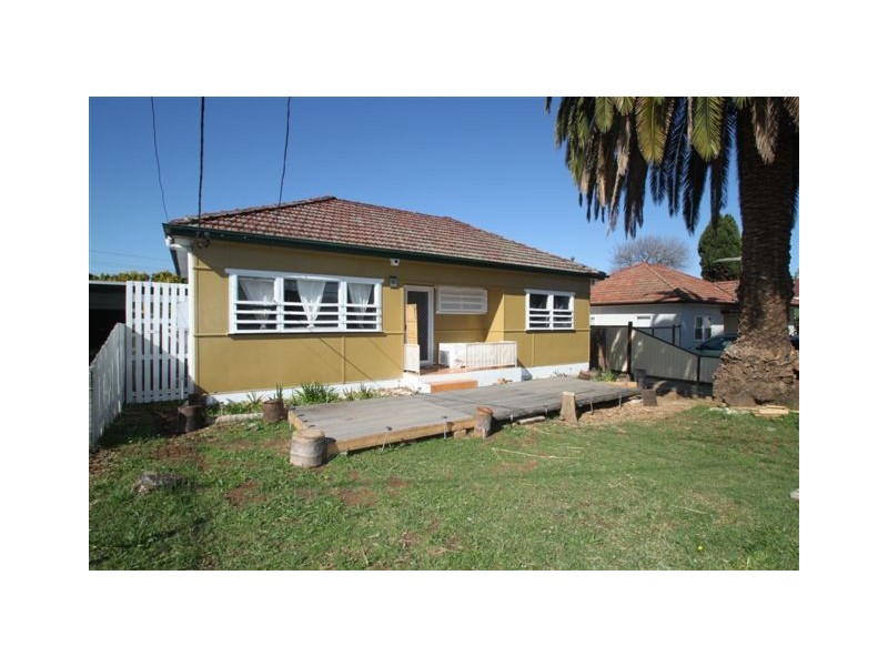 77 Whitaker Street, Old Guildford NSW 2161