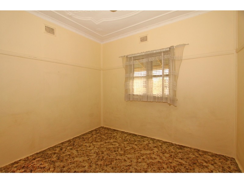 4 Nowra Street, Merrylands NSW 2160