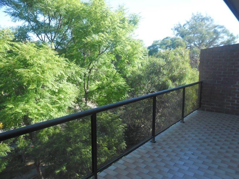 8/26 Thomas Street, Parramatta NSW 2150